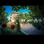 Sunny Sanny Parking Free Apartman *