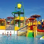 Sunny Sanny Parking Free Apartman *